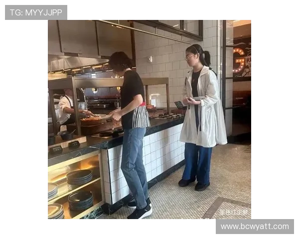 姚明畅游迪拜探秘奢华之旅尽享异域风情与文化魅力