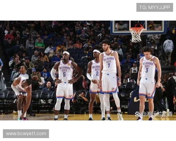 雷霆轻松战胜森林狼双核成功晋级总决赛展现强大实力 雷霆轻松战胜森林狼双核成功晋级总决赛展现强大实力